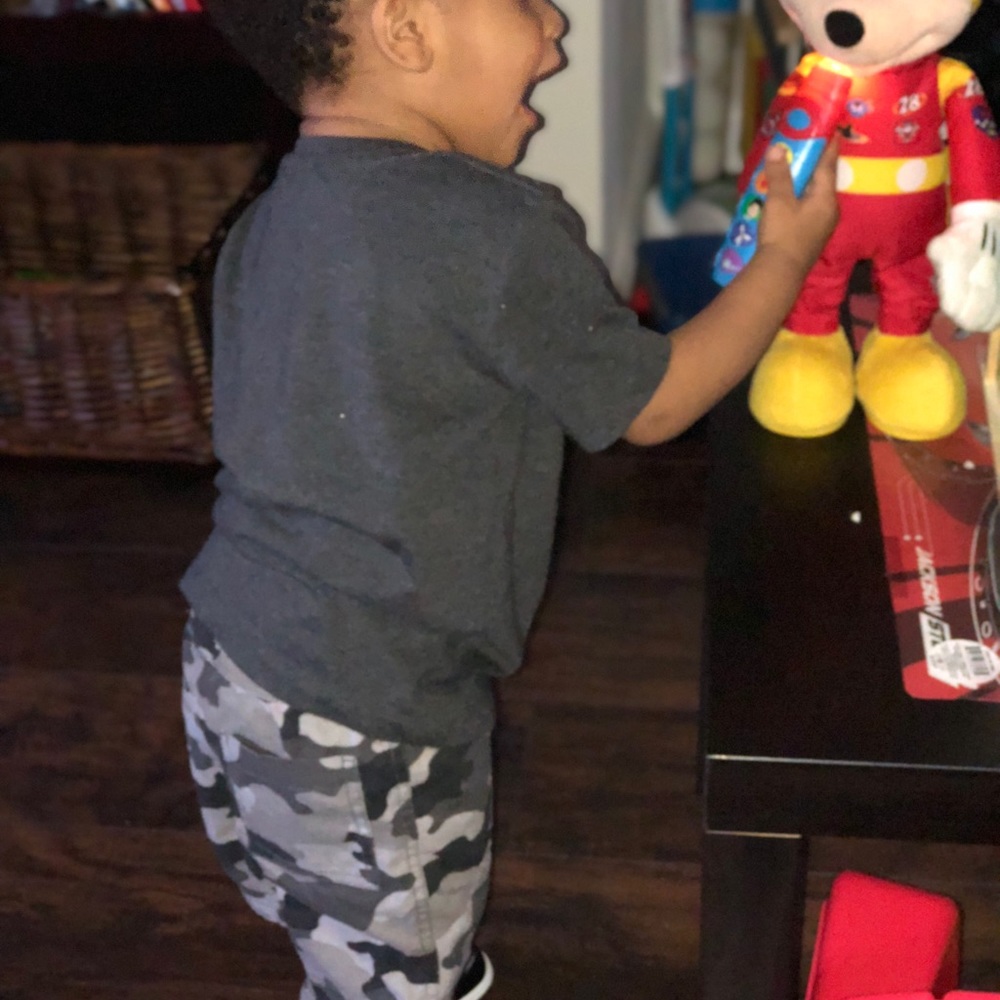 Shorts - Picture 2 of 3